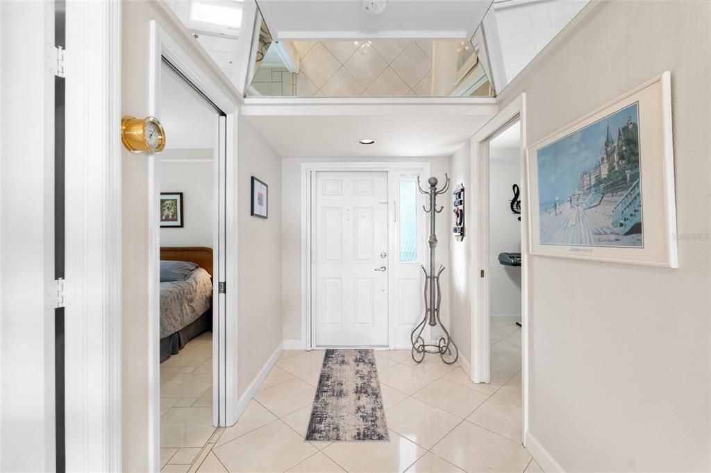 На продажу: $429,000 (3 спален, 2 ванн, 1916 Квадратных фут)