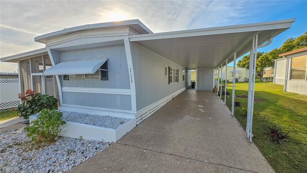 For Sale: $89,000 (2 beds, 1 baths, 684 Square Feet)