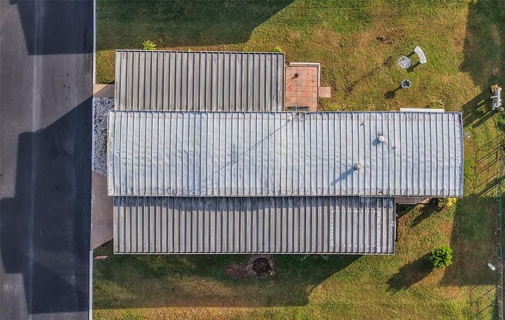 For Sale: $89,000 (2 beds, 1 baths, 684 Square Feet)