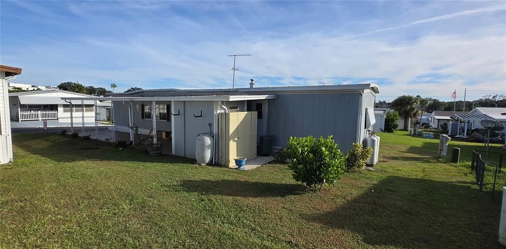 For Sale: $89,000 (2 beds, 1 baths, 684 Square Feet)