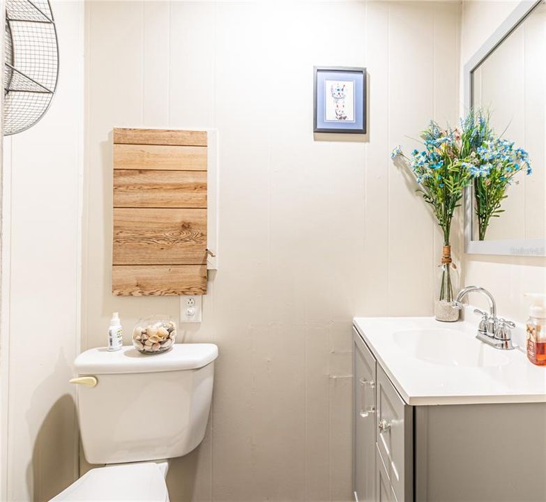 For Sale: $89,000 (2 beds, 1 baths, 684 Square Feet)