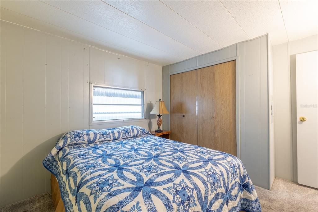 For Sale: $89,000 (2 beds, 1 baths, 684 Square Feet)