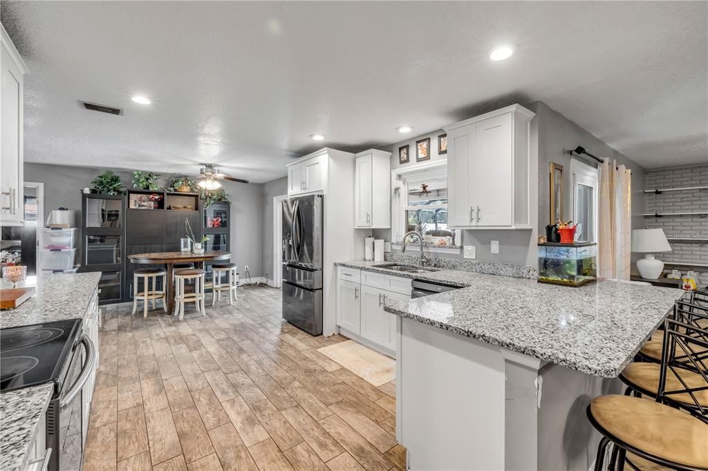 На продажу: $515,000 (4 спален, 2 ванн, 2267 Квадратных фут)