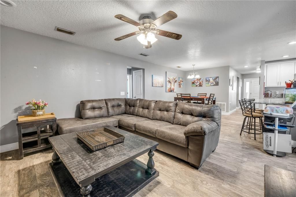 На продажу: $515,000 (4 спален, 2 ванн, 2267 Квадратных фут)