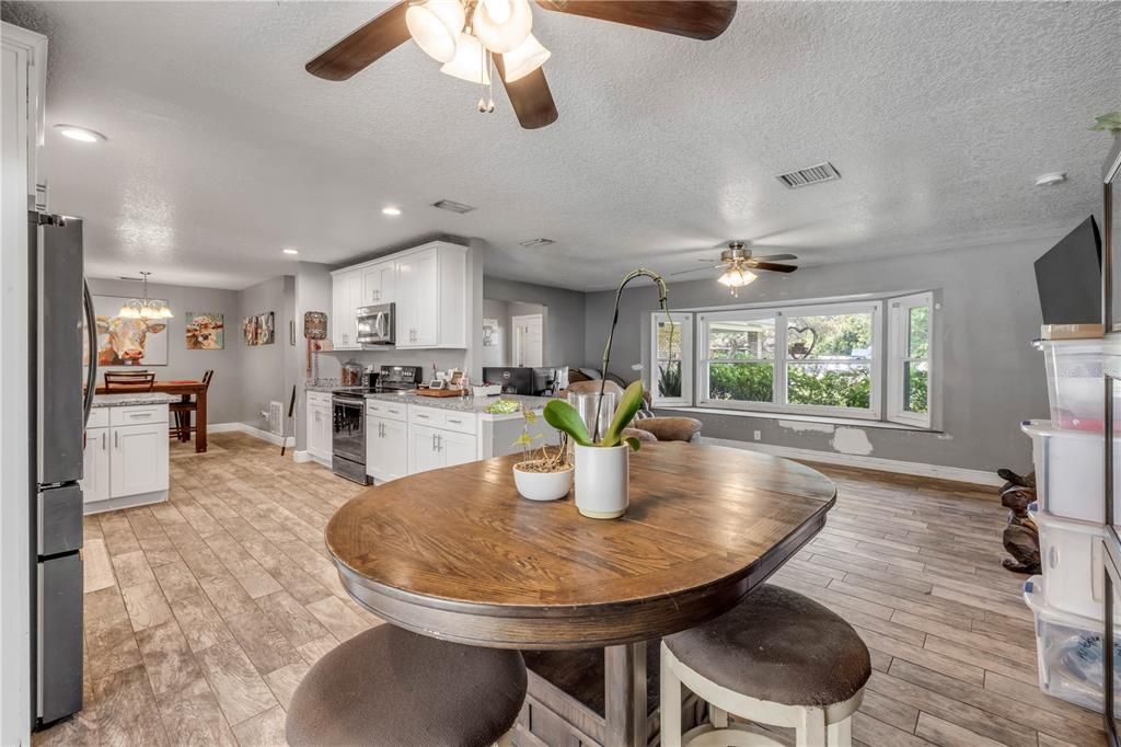 На продажу: $515,000 (4 спален, 2 ванн, 2267 Квадратных фут)