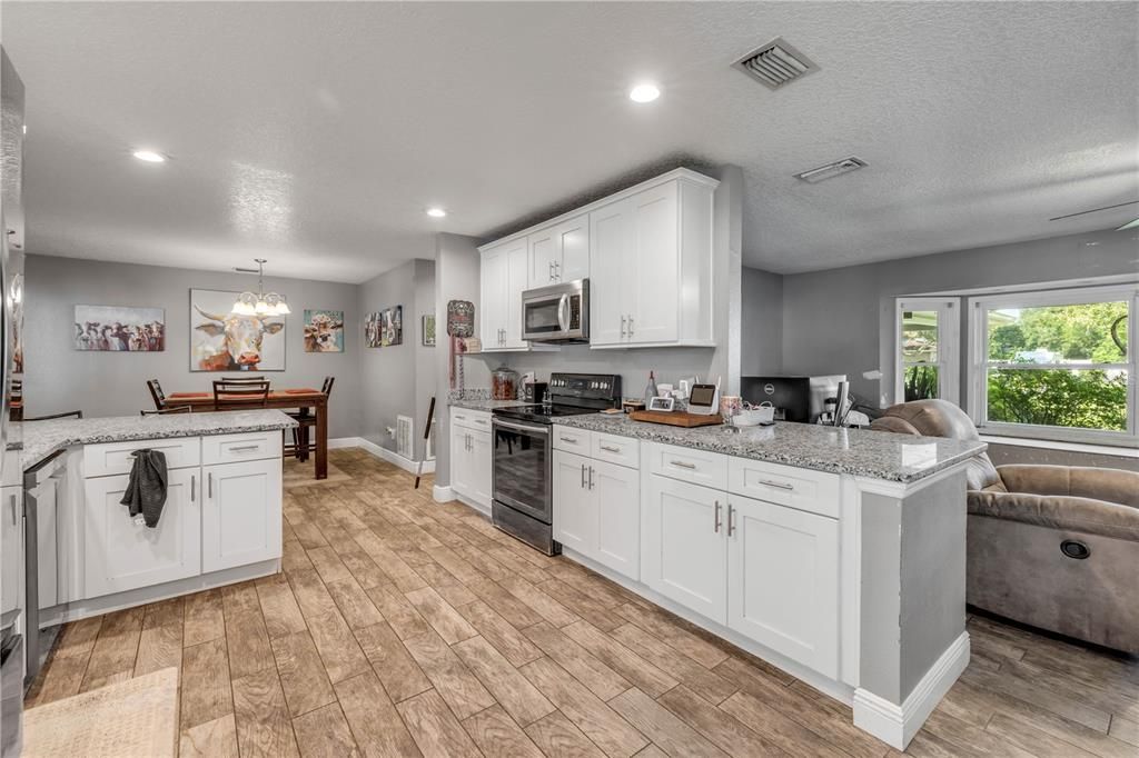 На продажу: $515,000 (4 спален, 2 ванн, 2267 Квадратных фут)