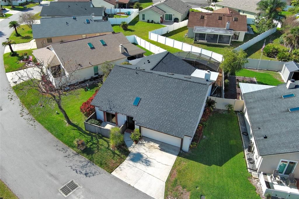 合同活跃: $299,900 (2 贝兹, 2 浴室, 1499 平方英尺)