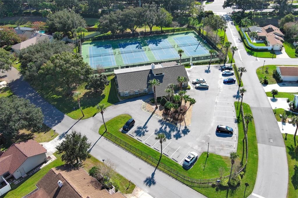 合同活跃: $299,900 (2 贝兹, 2 浴室, 1499 平方英尺)