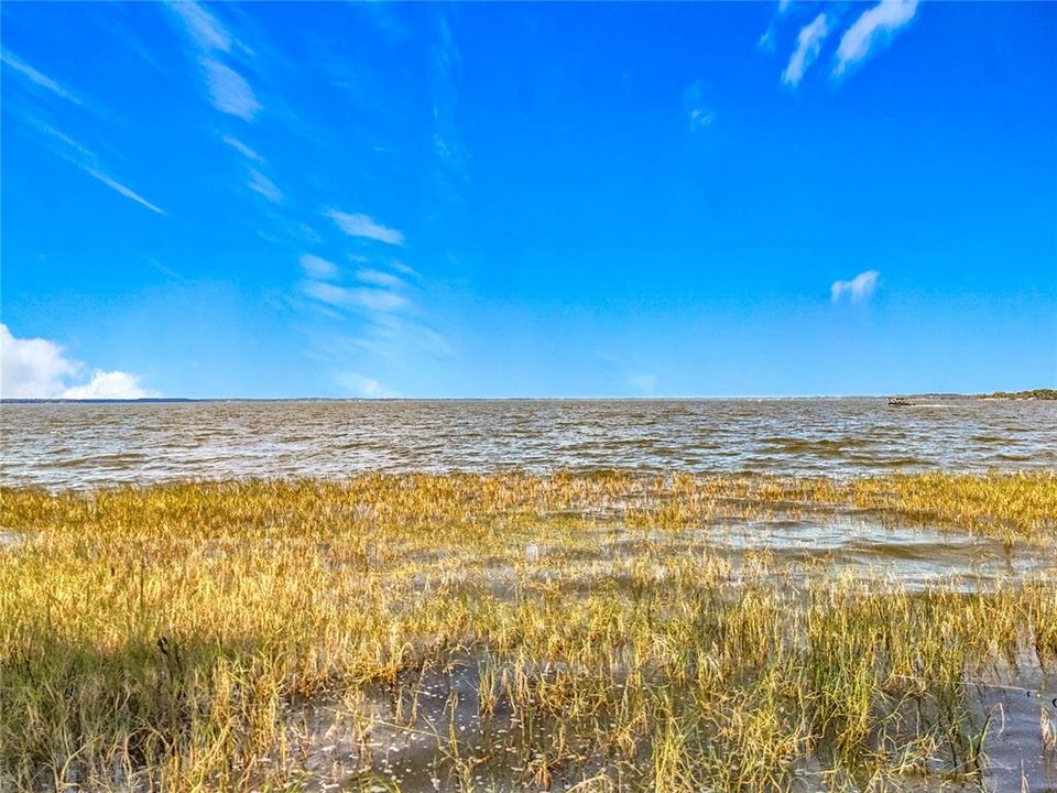 Под контрактом: $199,900 (3 спален, 1 ванн, 1140 Квадратных фут)