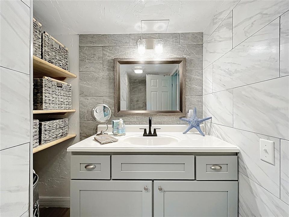 Под контрактом: $199,900 (3 спален, 1 ванн, 1140 Квадратных фут)