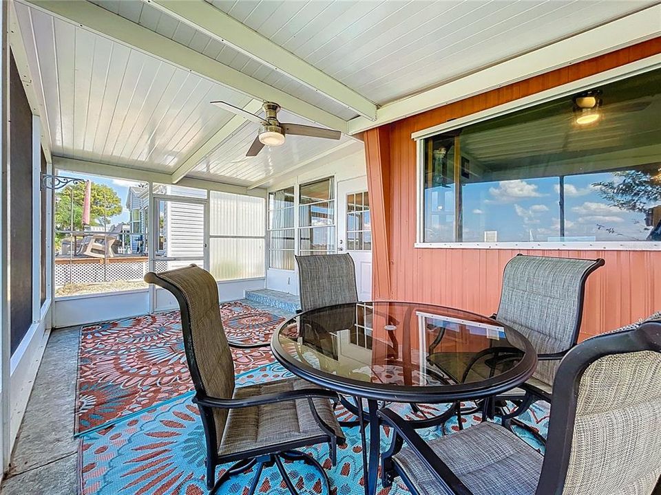 Под контрактом: $199,900 (3 спален, 1 ванн, 1140 Квадратных фут)