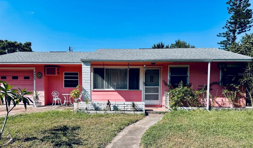 最近售出: $219,000 (2 贝兹, 1 浴室, 842 平方英尺)