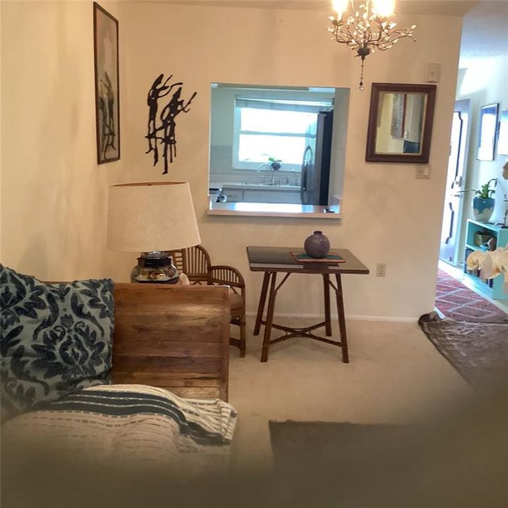 For Sale: $180,000 (2 beds, 2 baths, 951 Square Feet)