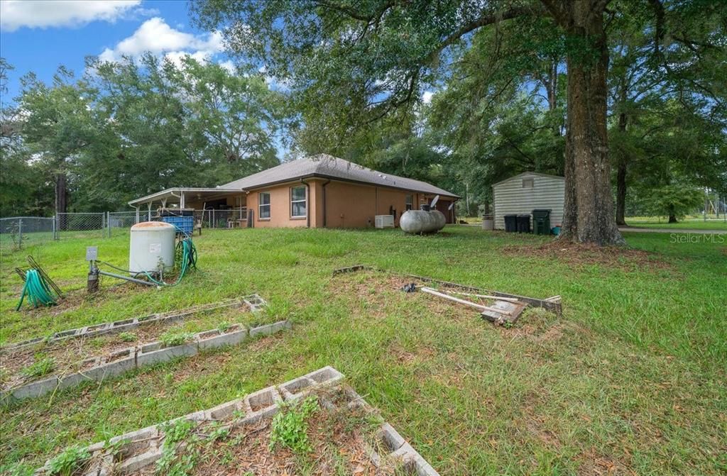 Activo con contrato: $394,990 (4 camas, 3 baños, 2362 Pies cuadrados)