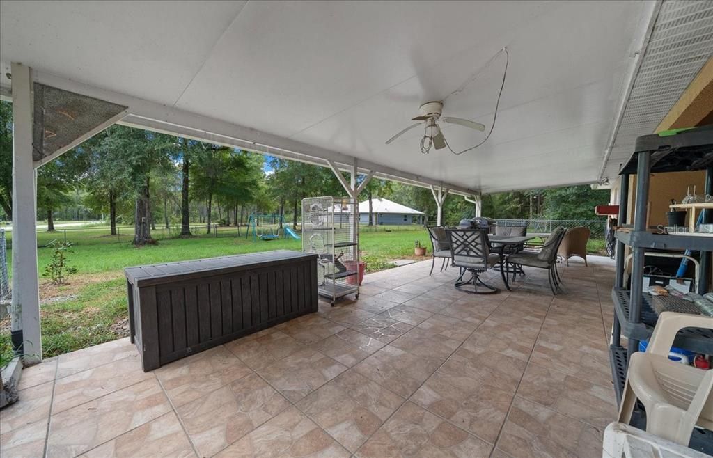 Activo con contrato: $394,990 (4 camas, 3 baños, 2362 Pies cuadrados)