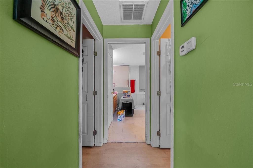 Activo con contrato: $394,990 (4 camas, 3 baños, 2362 Pies cuadrados)