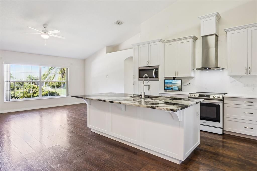 Active With Contract: $345,000 (3 beds, 2 baths, 1636 Square Feet)