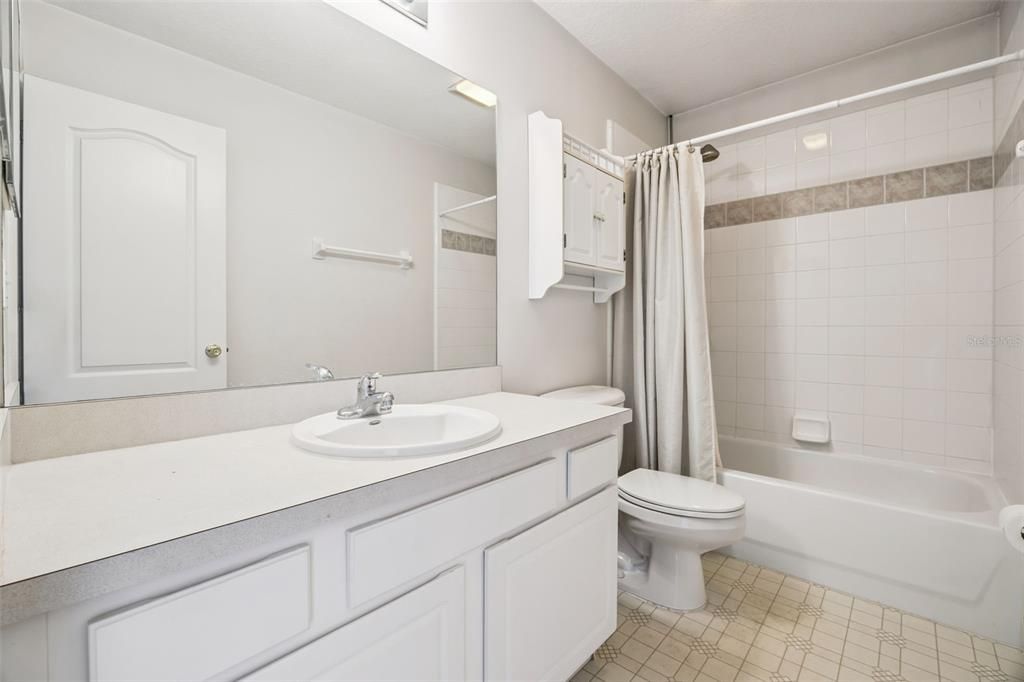 Active With Contract: $345,000 (3 beds, 2 baths, 1636 Square Feet)