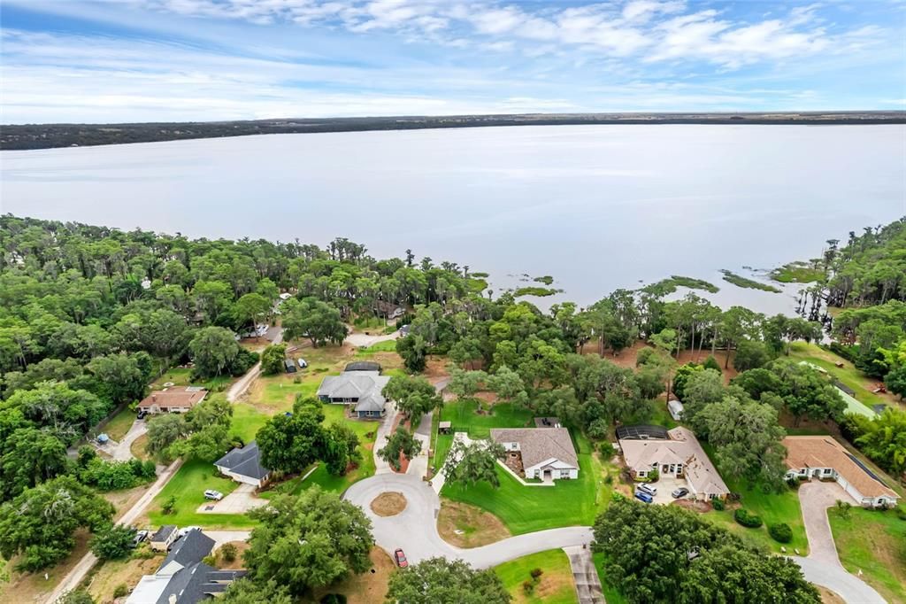 Active With Contract: $345,000 (3 beds, 2 baths, 1636 Square Feet)