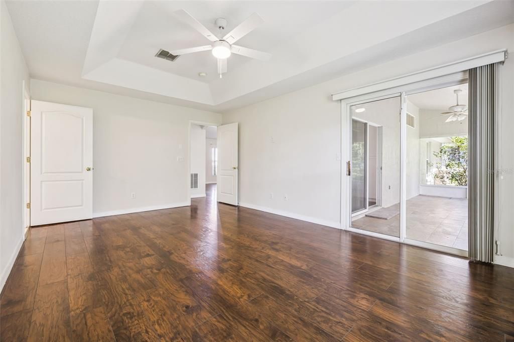 Active With Contract: $345,000 (3 beds, 2 baths, 1636 Square Feet)