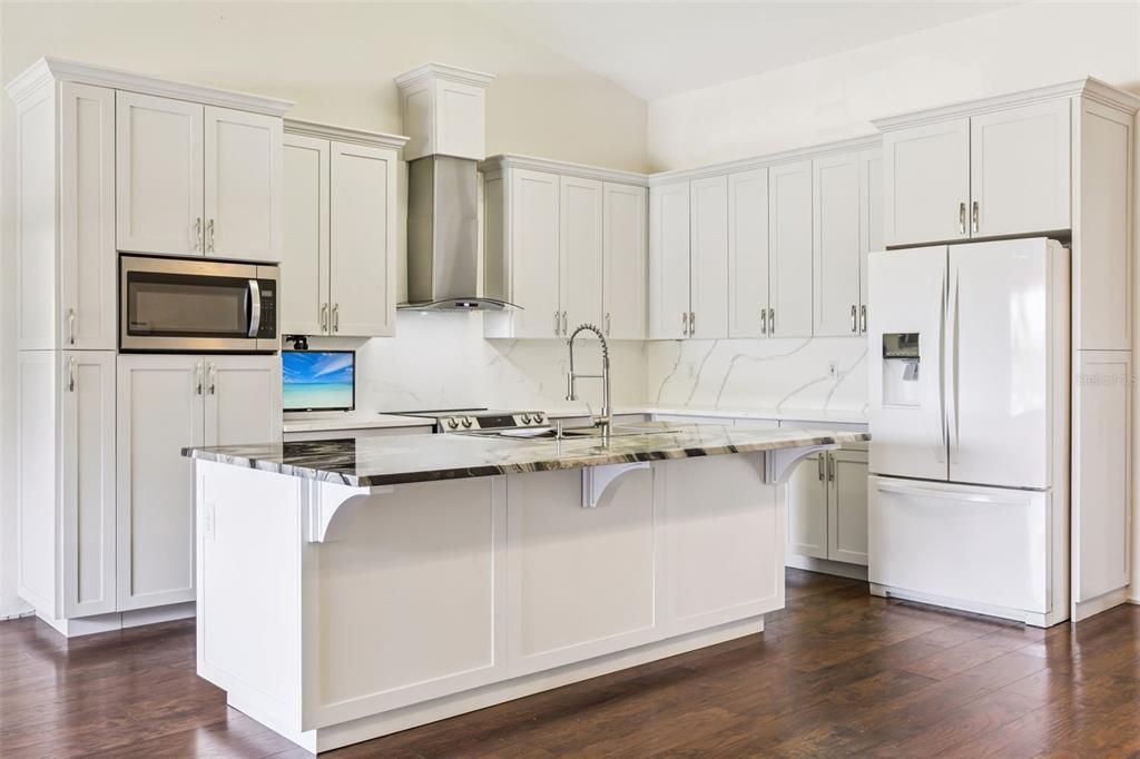 Active With Contract: $345,000 (3 beds, 2 baths, 1636 Square Feet)