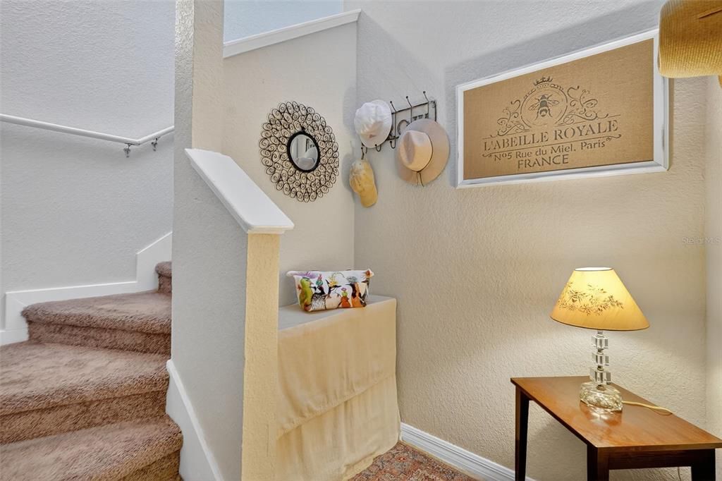 For Sale: $195,000 (1 beds, 1 baths, 1153 Square Feet)