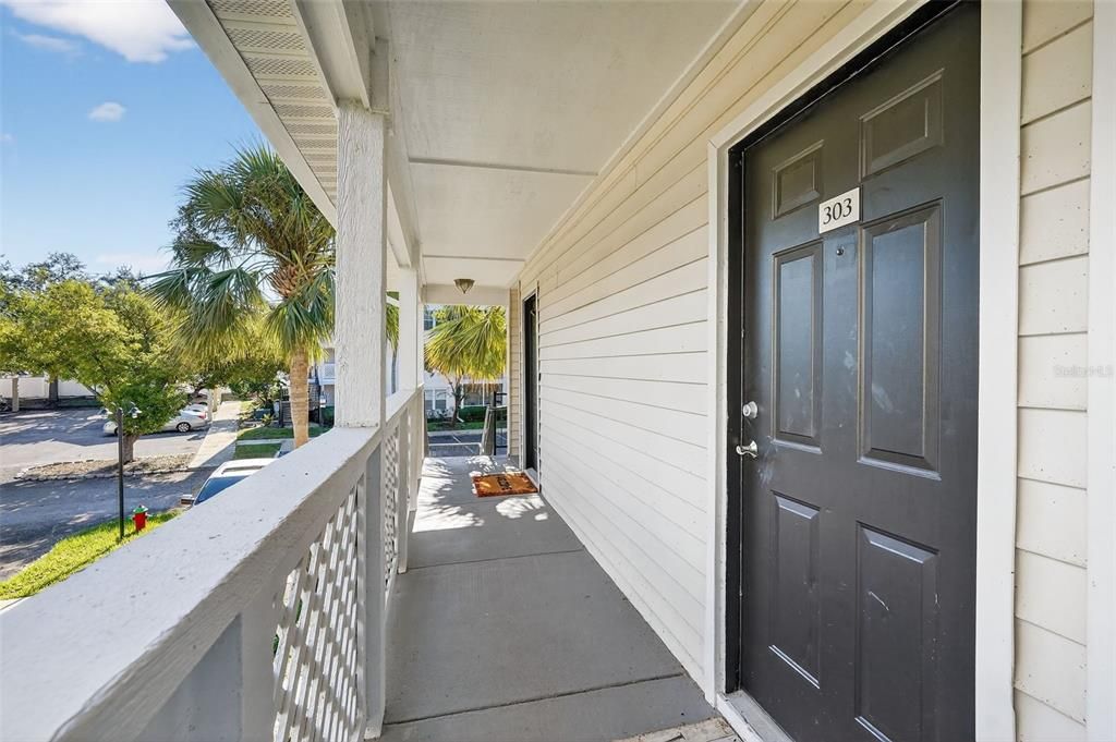 For Sale: $195,000 (1 beds, 1 baths, 1153 Square Feet)