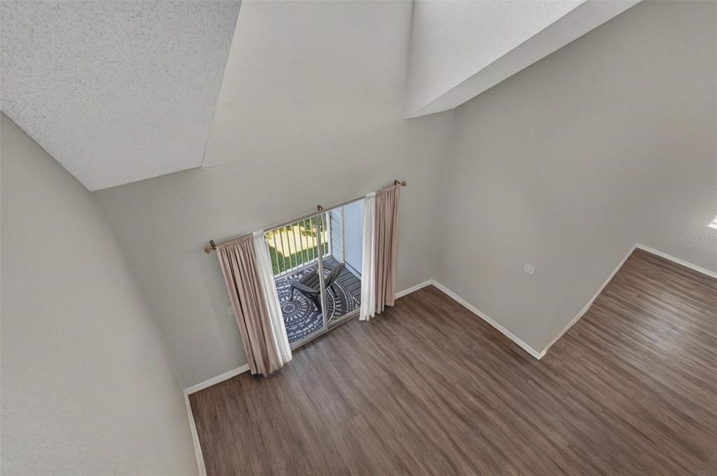 For Sale: $195,000 (1 beds, 1 baths, 1153 Square Feet)