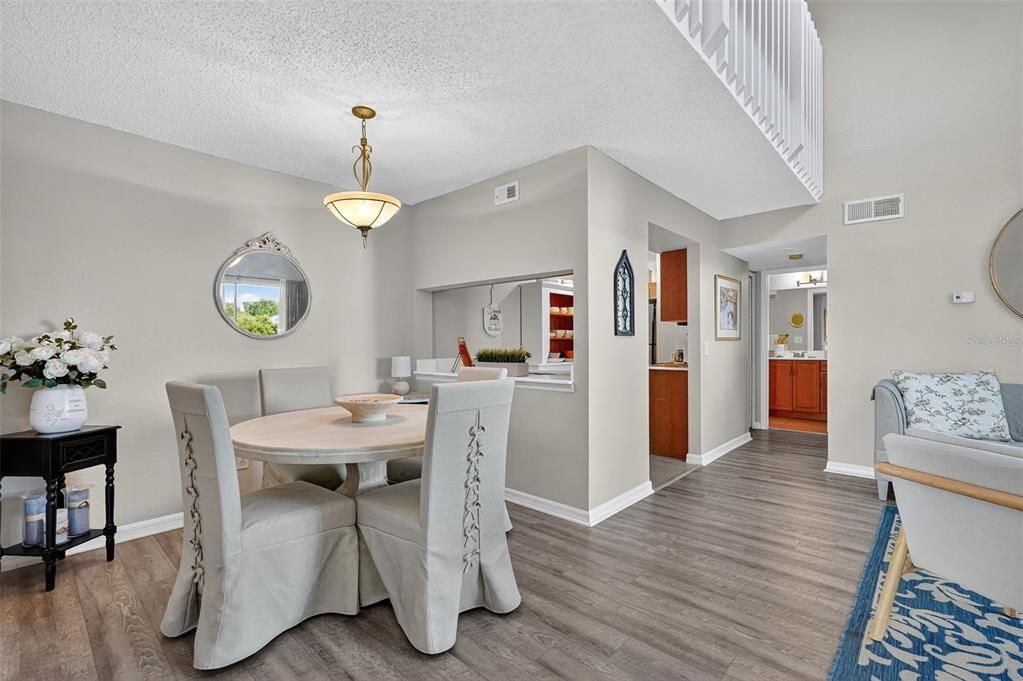 For Sale: $195,000 (1 beds, 1 baths, 1153 Square Feet)