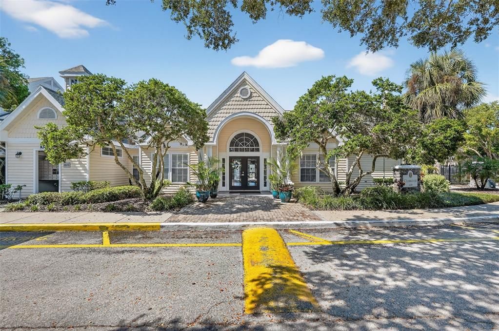 For Sale: $195,000 (1 beds, 1 baths, 1153 Square Feet)