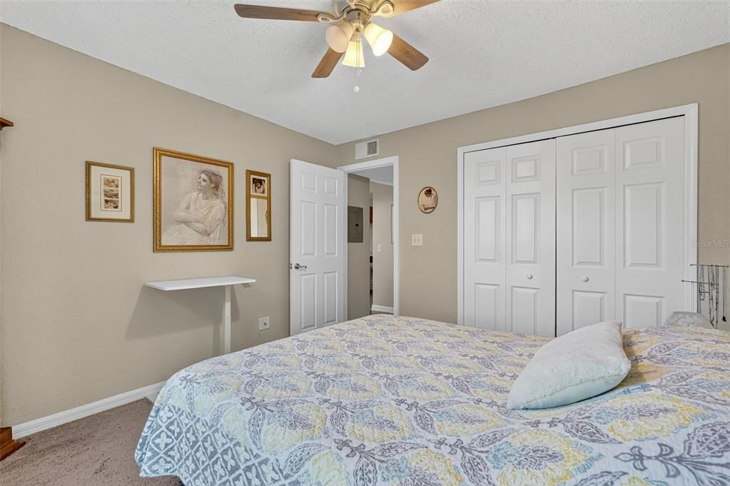 For Sale: $195,000 (1 beds, 1 baths, 1153 Square Feet)