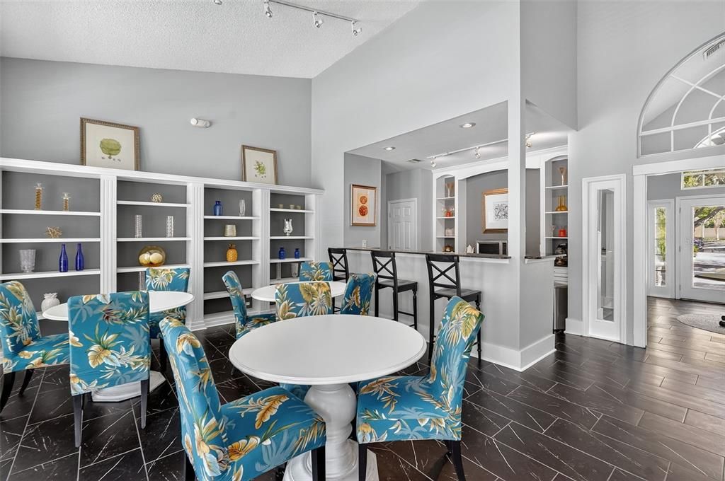 For Sale: $195,000 (1 beds, 1 baths, 1153 Square Feet)