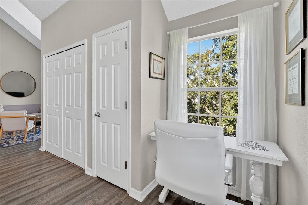 For Sale: $195,000 (1 beds, 1 baths, 1153 Square Feet)