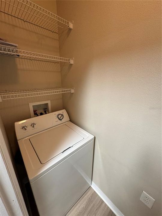 For Sale: $198,000 (1 beds, 1 baths, 868 Square Feet)