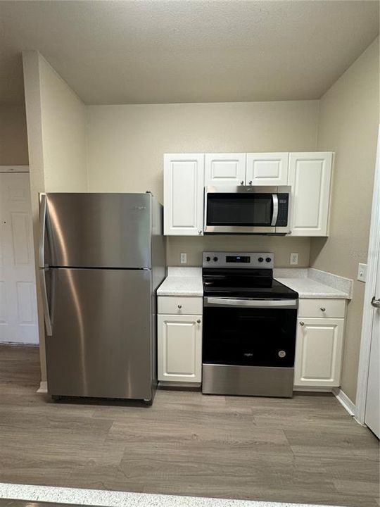 For Sale: $198,000 (1 beds, 1 baths, 868 Square Feet)
