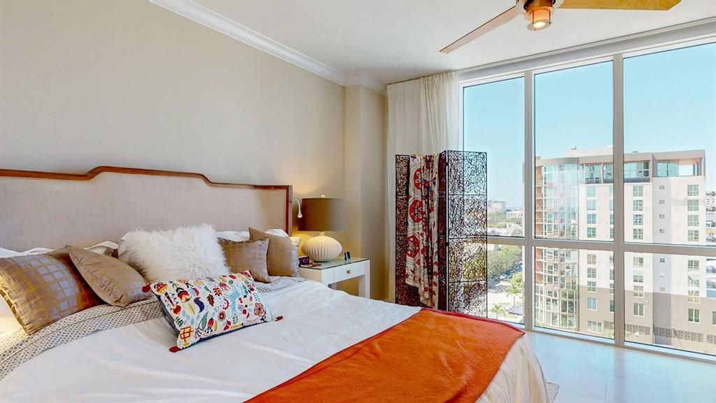 Activo con contrato: $1,999,000 (3 camas, 3 baños, 2736 Pies cuadrados)