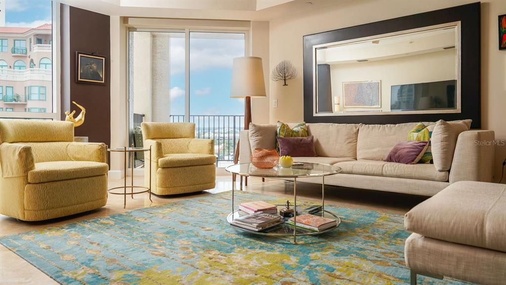 Activo con contrato: $1,999,000 (3 camas, 3 baños, 2736 Pies cuadrados)