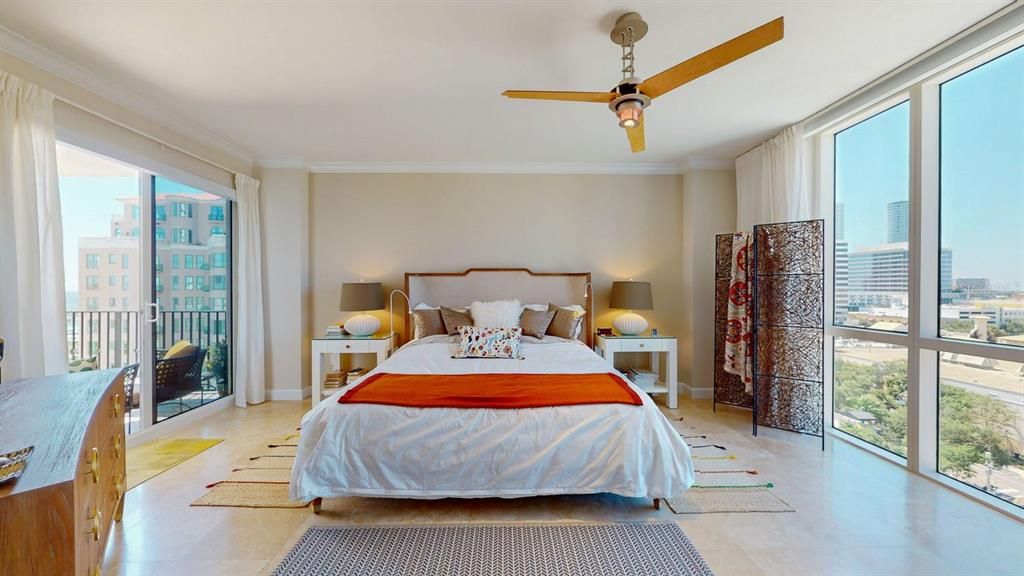 Activo con contrato: $1,999,000 (3 camas, 3 baños, 2736 Pies cuadrados)