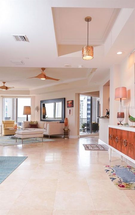 Activo con contrato: $1,999,000 (3 camas, 3 baños, 2736 Pies cuadrados)