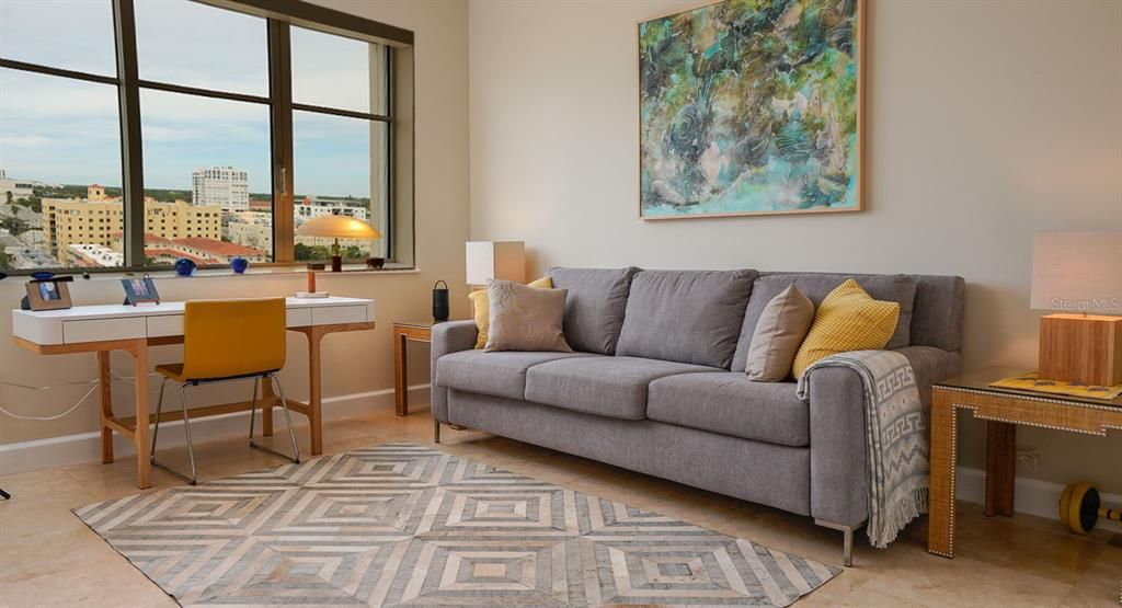 Activo con contrato: $1,999,000 (3 camas, 3 baños, 2736 Pies cuadrados)