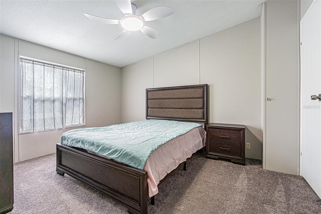 Active With Contract: $258,000 (4 beds, 2 baths, 1782 Square Feet)