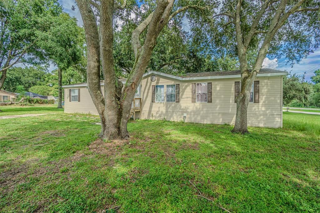 Active With Contract: $258,000 (4 beds, 2 baths, 1782 Square Feet)