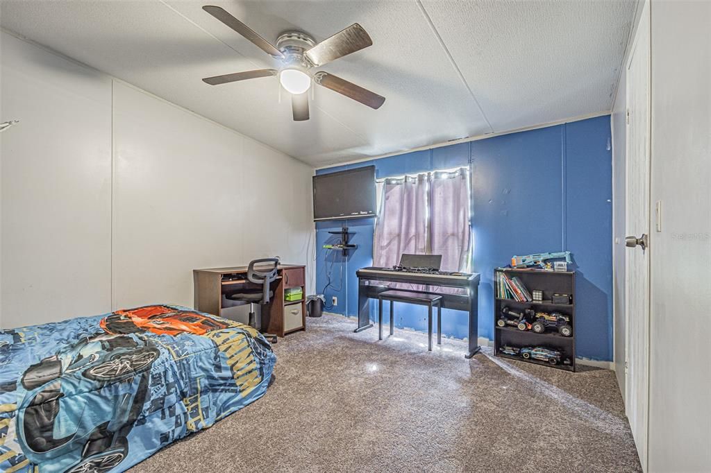 Active With Contract: $258,000 (4 beds, 2 baths, 1782 Square Feet)