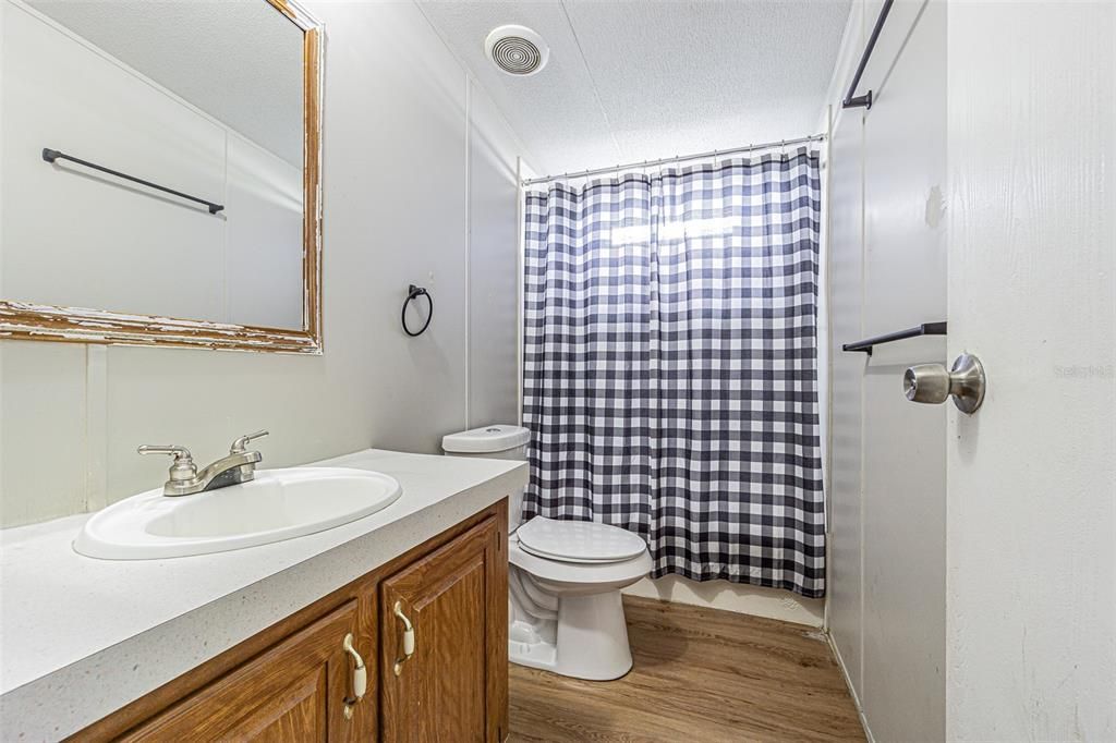 Active With Contract: $258,000 (4 beds, 2 baths, 1782 Square Feet)