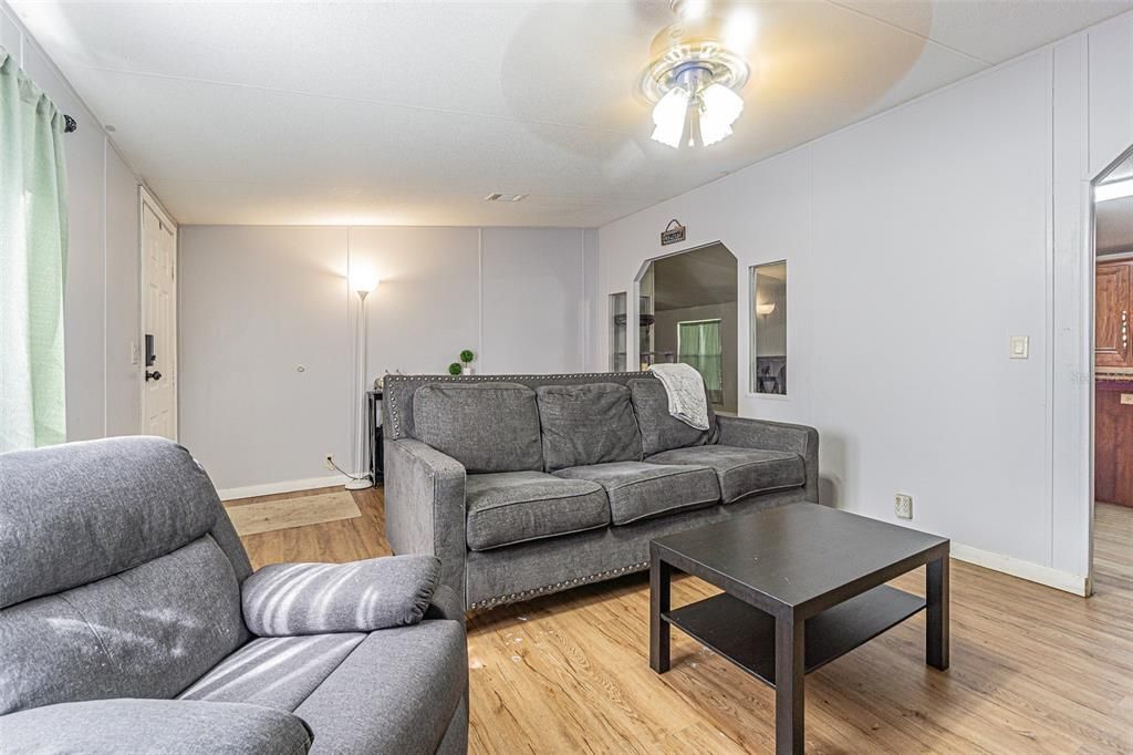 Active With Contract: $258,000 (4 beds, 2 baths, 1782 Square Feet)