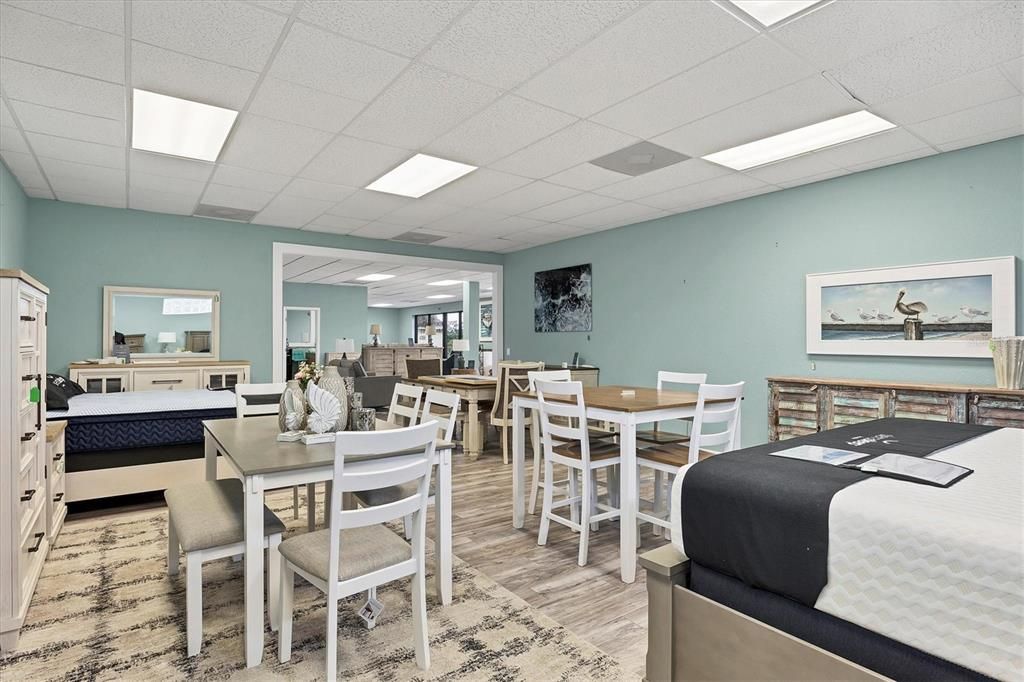 待售: $1,100,000 (0 贝兹, 0 浴室, 3111 平方英尺)