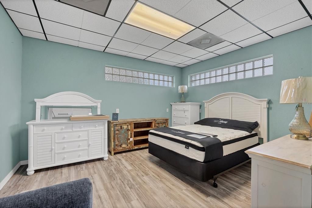 待售: $1,100,000 (0 贝兹, 0 浴室, 3111 平方英尺)