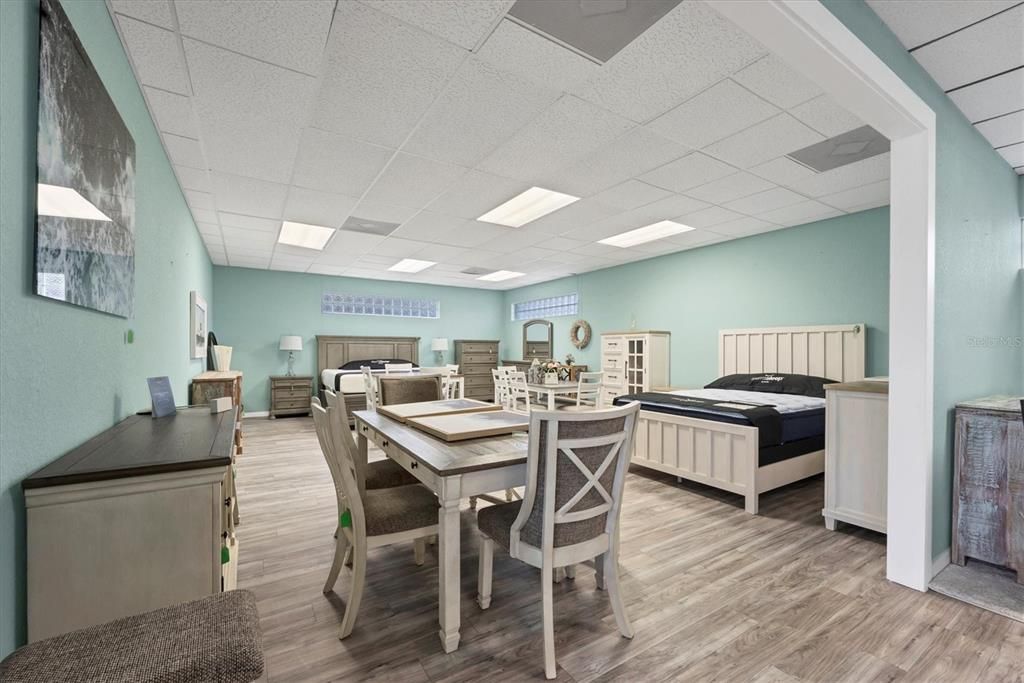 待售: $1,100,000 (0 贝兹, 0 浴室, 3111 平方英尺)