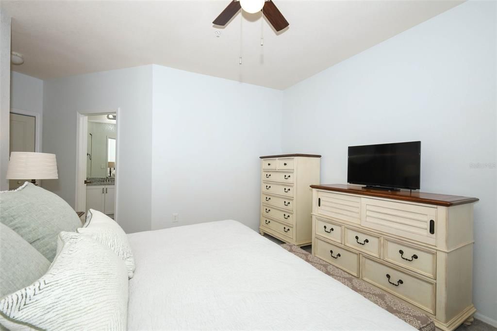 待售: $195,000 (3 贝兹, 2 浴室, 1455 平方英尺)