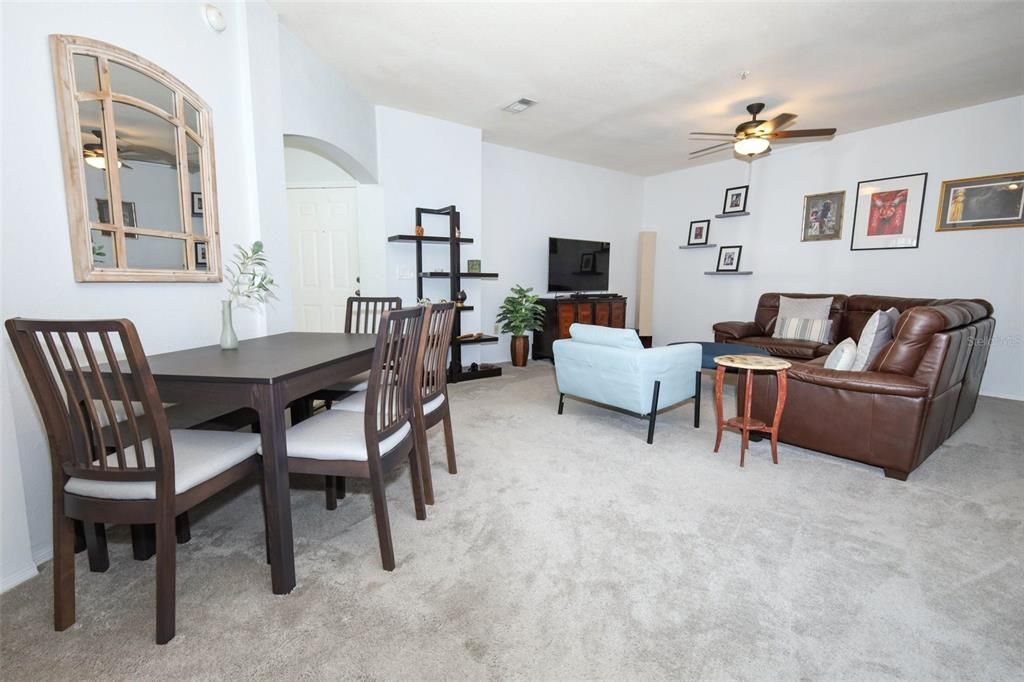 待售: $195,000 (3 贝兹, 2 浴室, 1455 平方英尺)